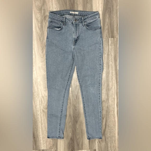 Levi’s High Rise Skinny - Picture 1 of 3